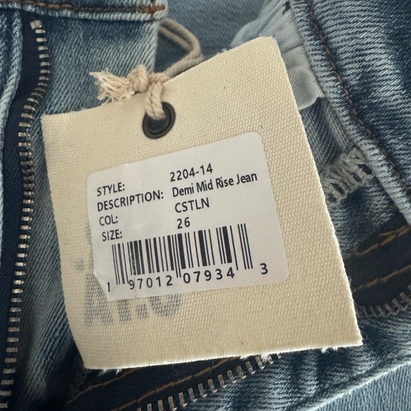 Ser.O.Ya DEMI MID RISE JEAN IN COASTLINE Light Blue - Picture 3 of 7